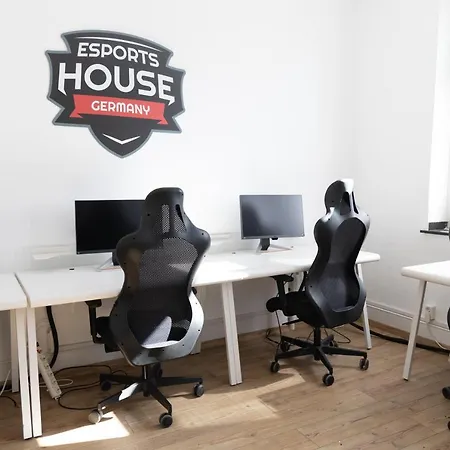Esports House Germany Appartamento *